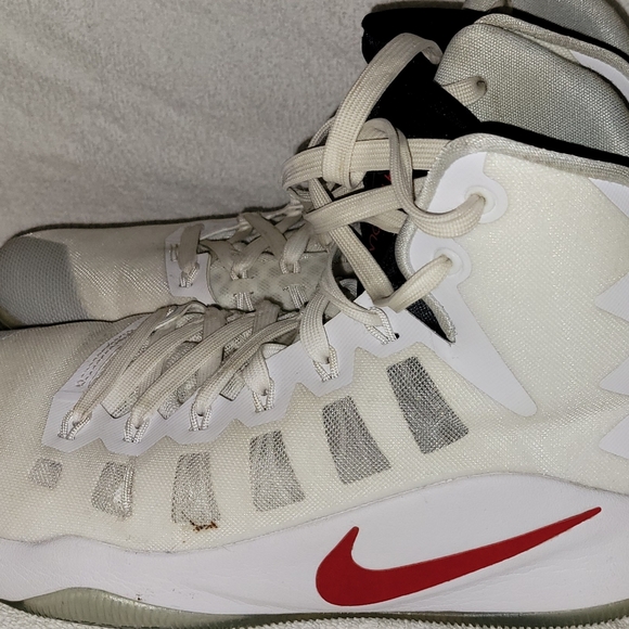 NIKE Women's size 9.5 white/red high top Basketball Shoes - Picture 8 of 15